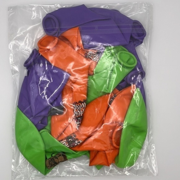 The Haunting Shadows: Spooktacular Halloween‎ Backdrop & Party Kit - Picture 7 of 10